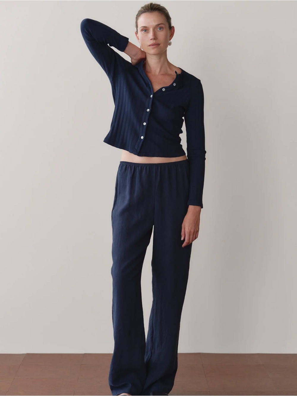 New Donni Linen Simple Pant in Navy